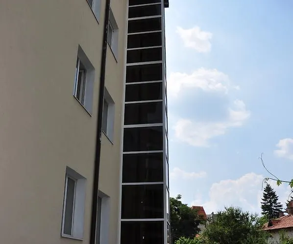 семеен пауталия