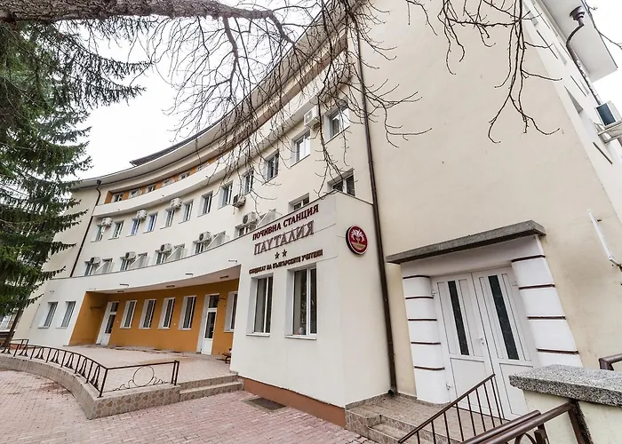 Hotel семеен пауталия 2*